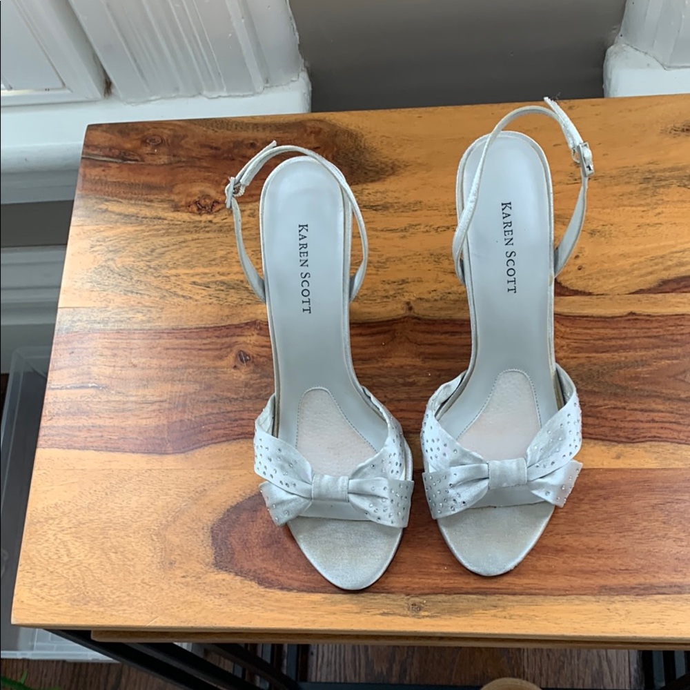 Karen Scott Women's Elegant Silver Heels
